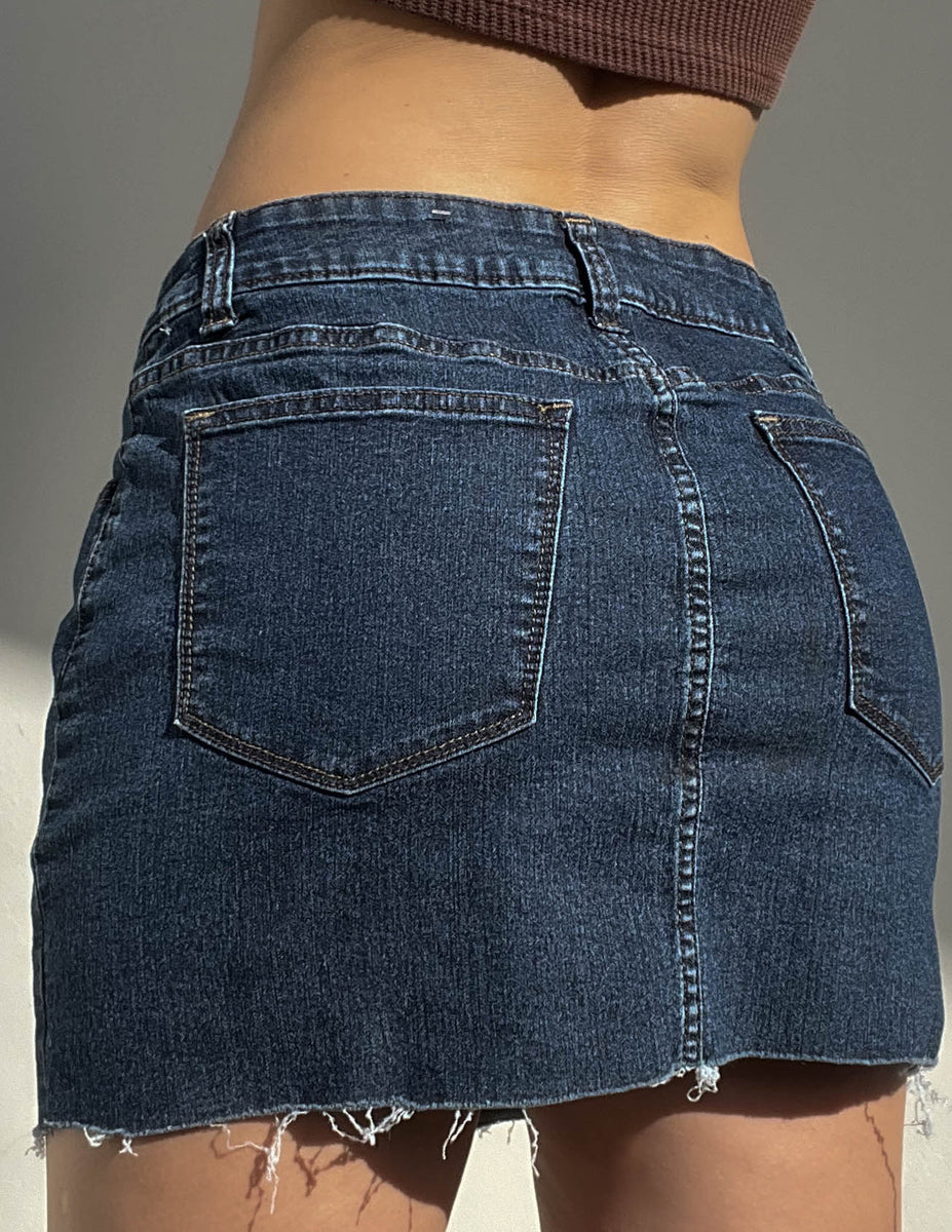 Dark Wash Denim Mini Skirt (M) Retro and Groovy