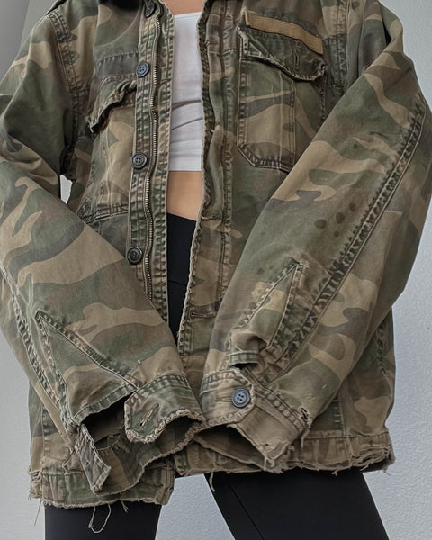 Y2k Distressed Camo Jacket (men’s L)