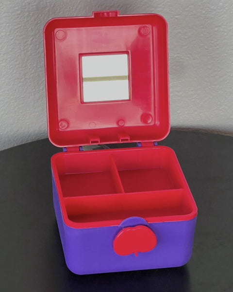 90’s Marlboro Makeup Box