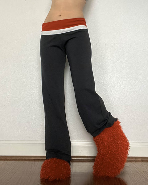 Lulu Lemon Flared Pants (M-M/L)