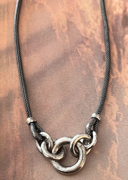 90's Chain Charm Choker