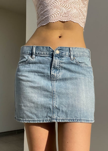 Y2k Light Wash Denim Mini Skirt (M)