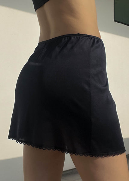 90’s Black Mini Slip Skirt (S)