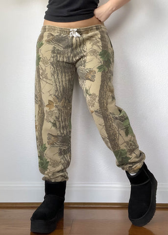 2000’s Camo Comfy Sweats (men’s M)