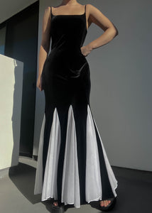 Black & White Velvet Maxi (M-M/L)