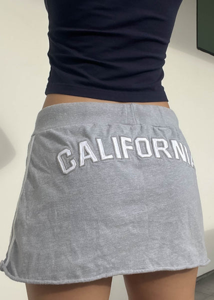 Y2k Comfy California Skirt (S-M)