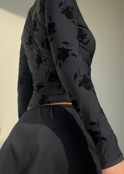 90's Black Floral Long Sleeve (S)