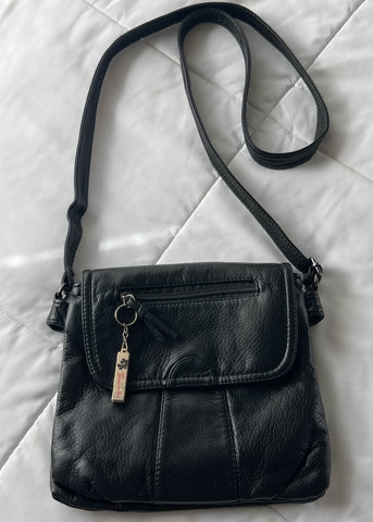 Nyla 90's Black Leather Purse