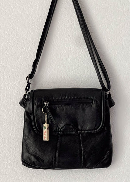 Nyla 90's Black Leather Purse