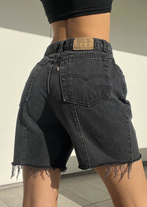 90’s Charcoal Levi’s Shorts (28)