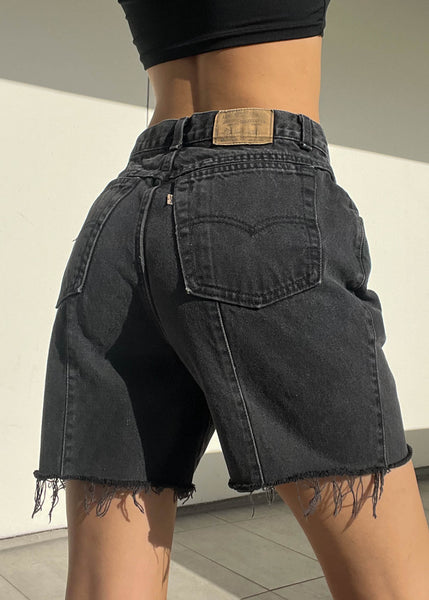 90’s Charcoal Levi’s Shorts (28)