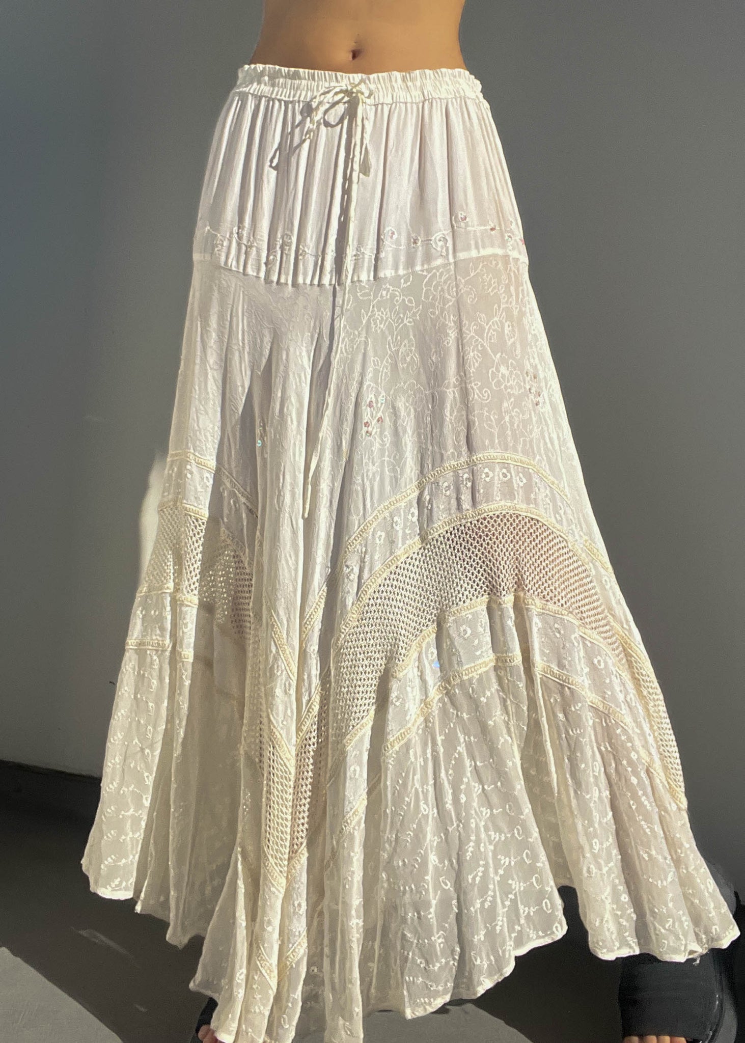 90's White Drawstring Maxi (L-XL)