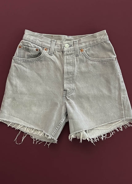 90’s Light Gray Levi’s Shorts (24”)