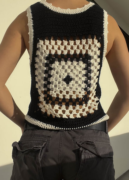 90's Black & White Crochet Tank (S)
