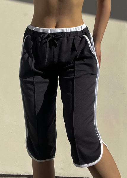 Black & White Sporty Capris (M-M/L)