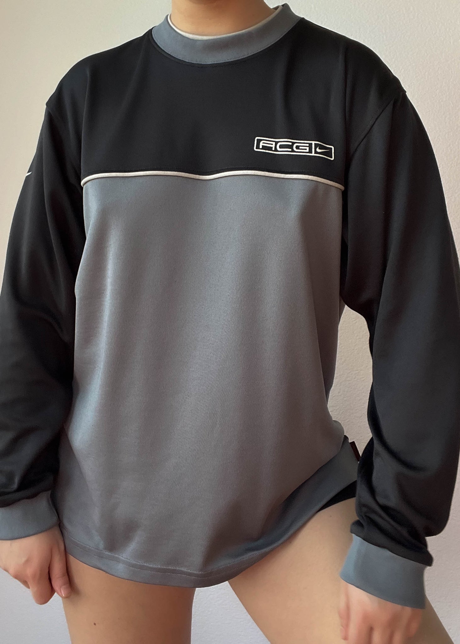 Y2k Nike Jersey Long Sleeve (L-XL)