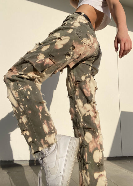 Bleached and Distressed Olive 90’s Levi’s (30”)