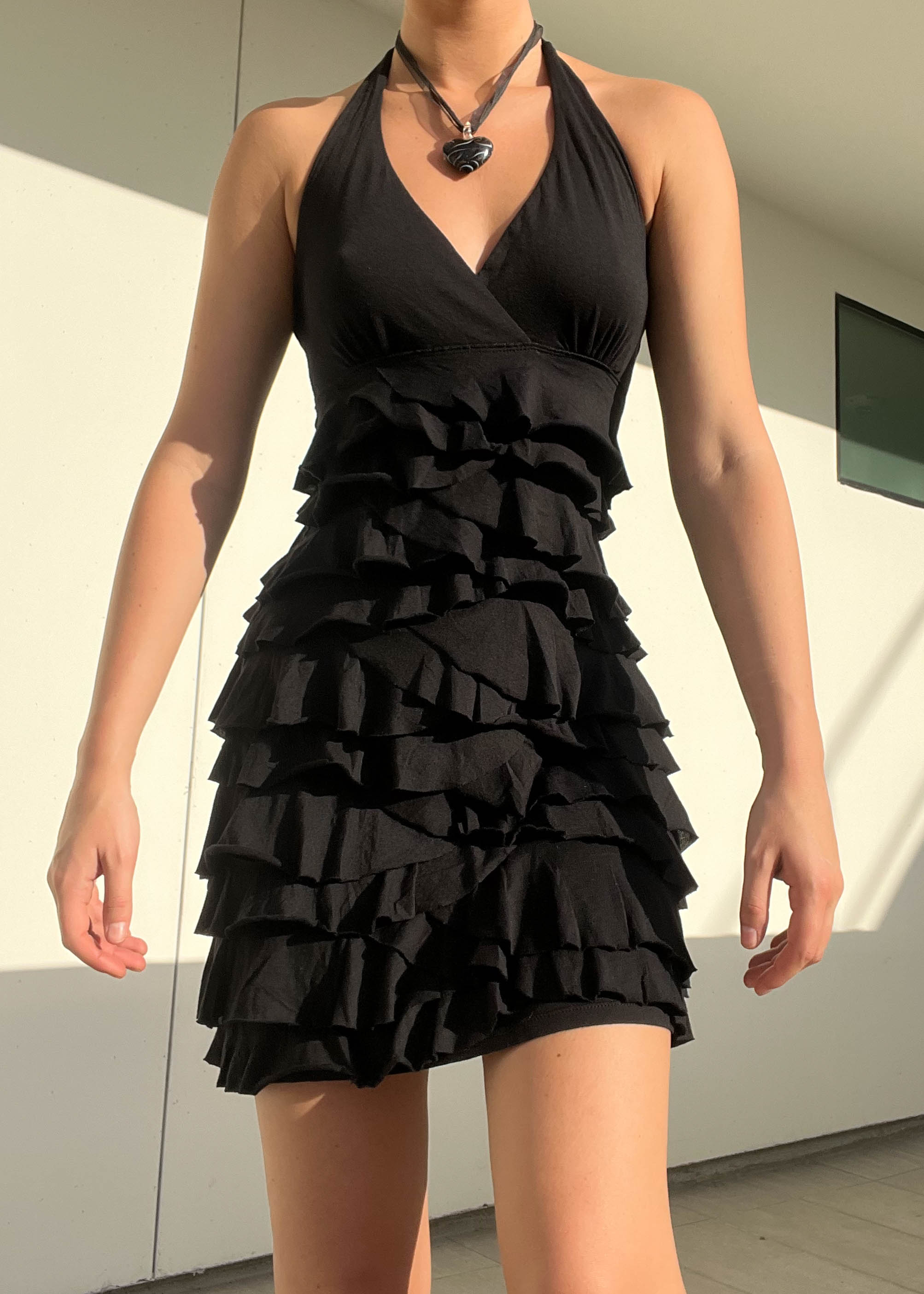 Black Express Ruffle Halter Dress (S) – Retro and Groovy