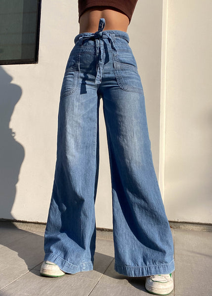 Light Wash Flared Jeans (27”)