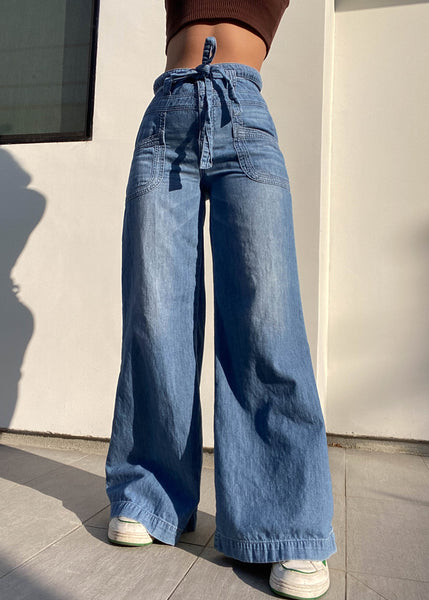 Light Wash Flared Jeans (27”)