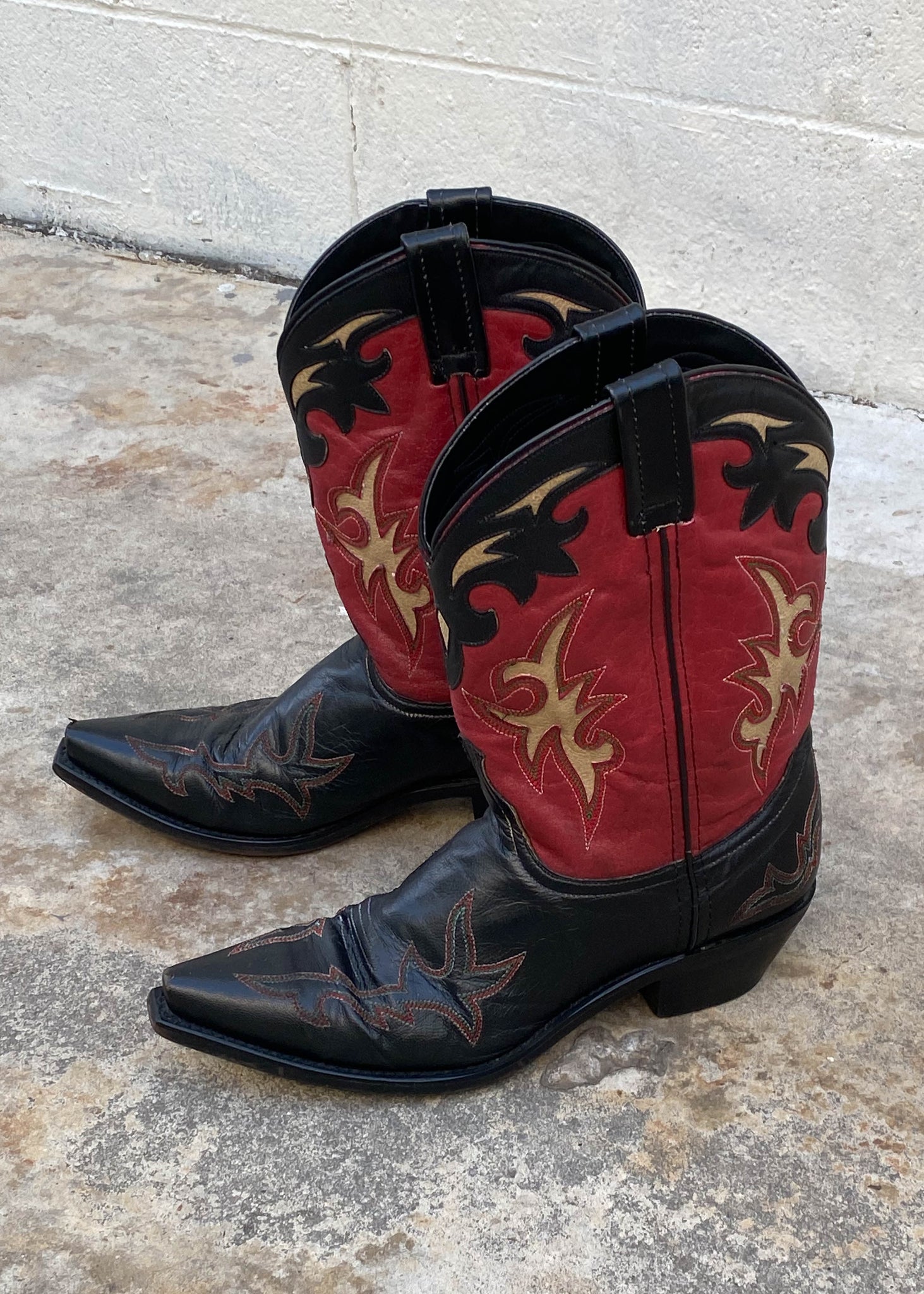 Emilia Cowboy Boots (8.5)