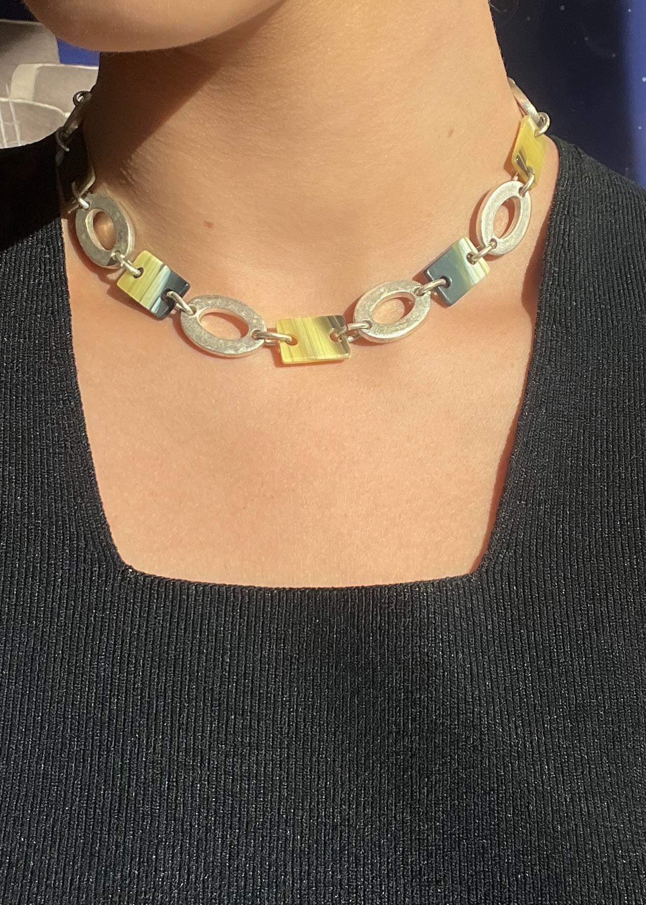 90's Guess Shapes Choker