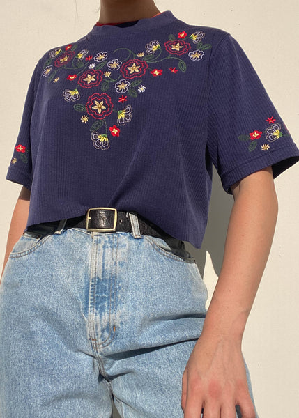 Daisy 80's Embroidered Tee (M-L)