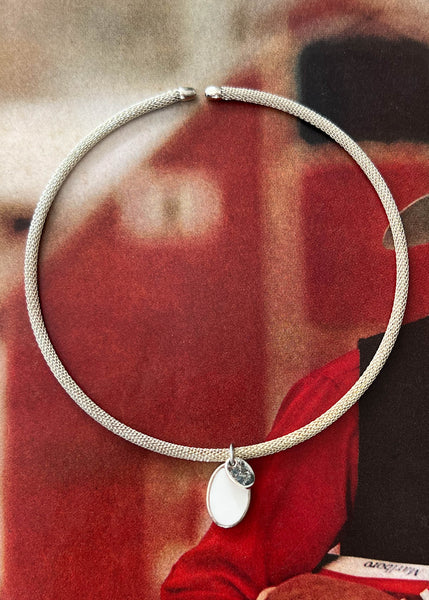 90's White Oval Charm Choker