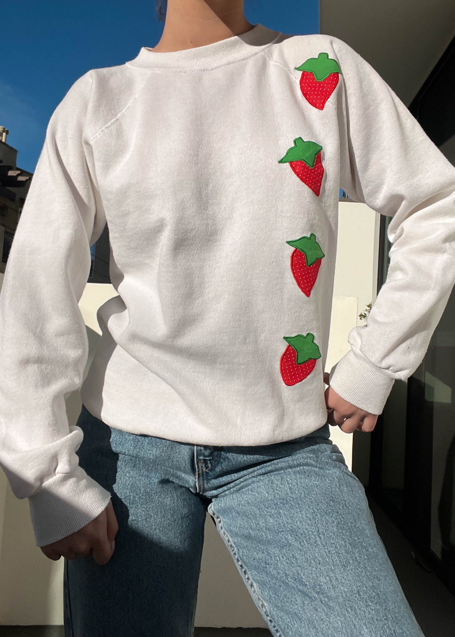 80's Strawberry Sweatshirt (S)
