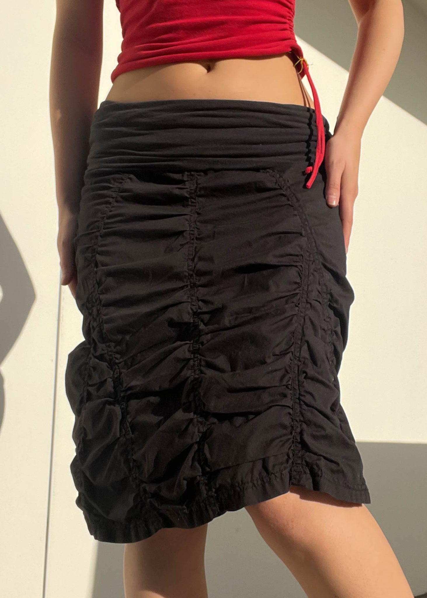Y2k Ruched Black Midi Skirt (M)